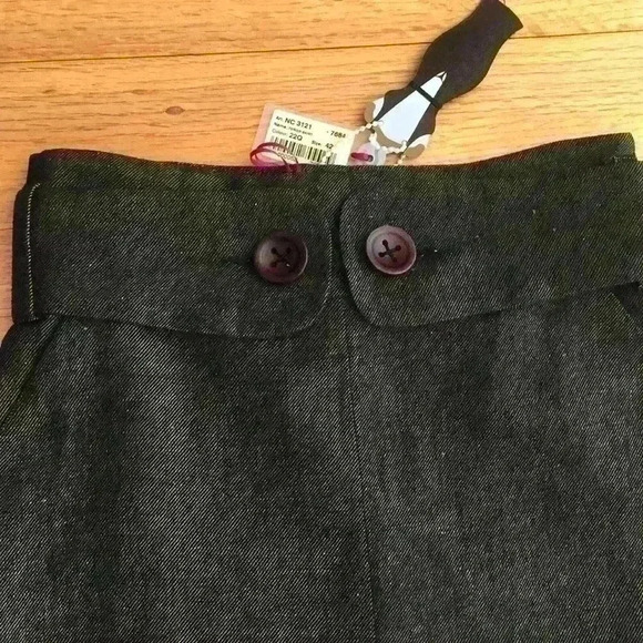A line black chambray skirt. NEW WITH TAGS - Picture 3 of 7
